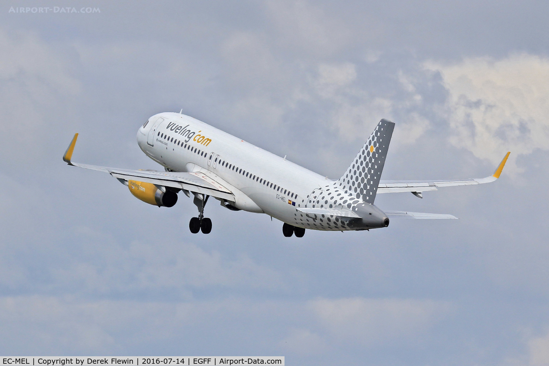 EC-MEL, 2015 Airbus A320-232 C/N 6450, A320-232, Vueling Airlines, previously D-AXAT, call sign Vueling 12EX, seen departing runway 30 en-route to Palma Mallorca.