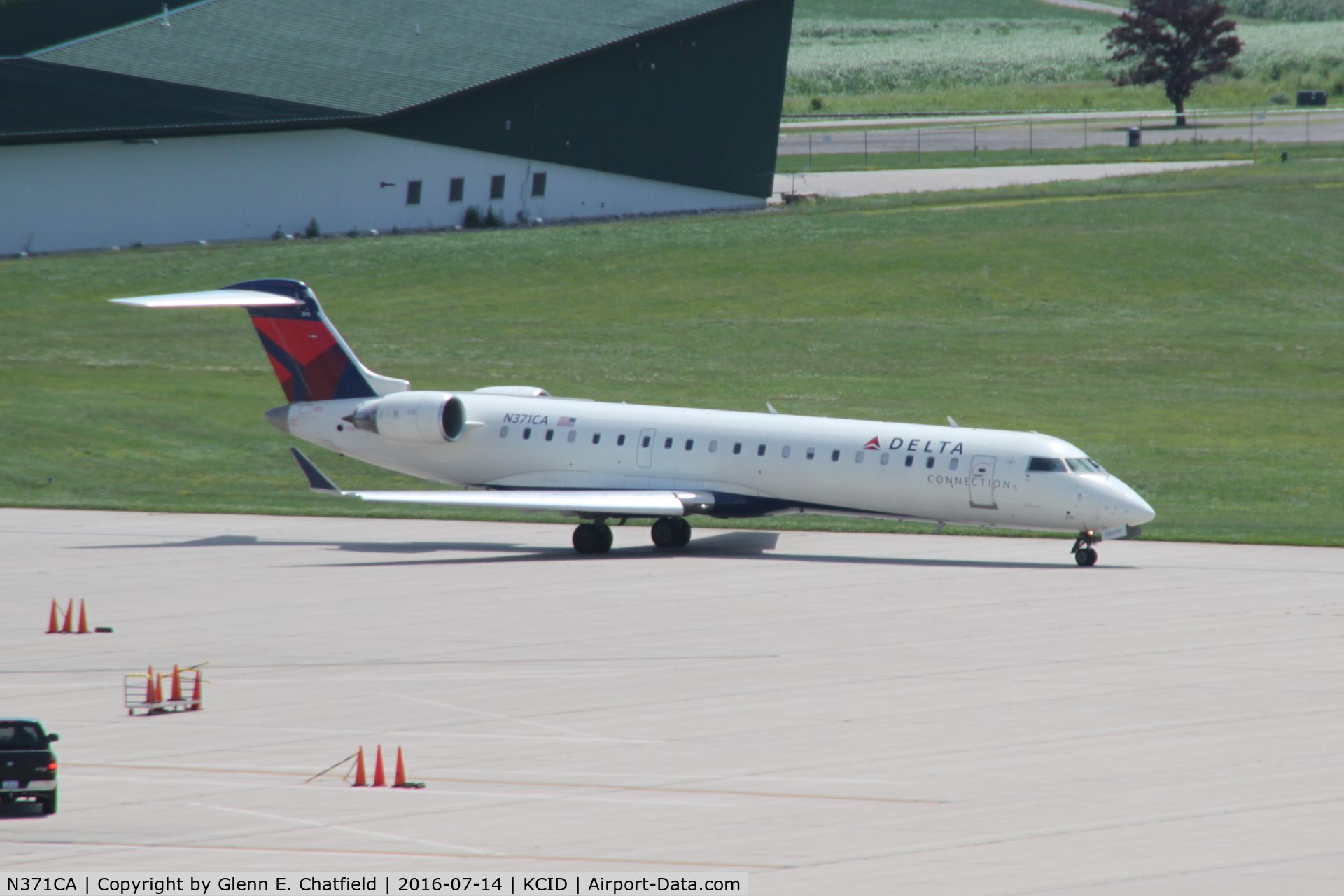 N371CA, 2003 Bombardier CRJ-701ER (CL-600-2C10) Regional Jet C/N 10082, Taxiing for departure