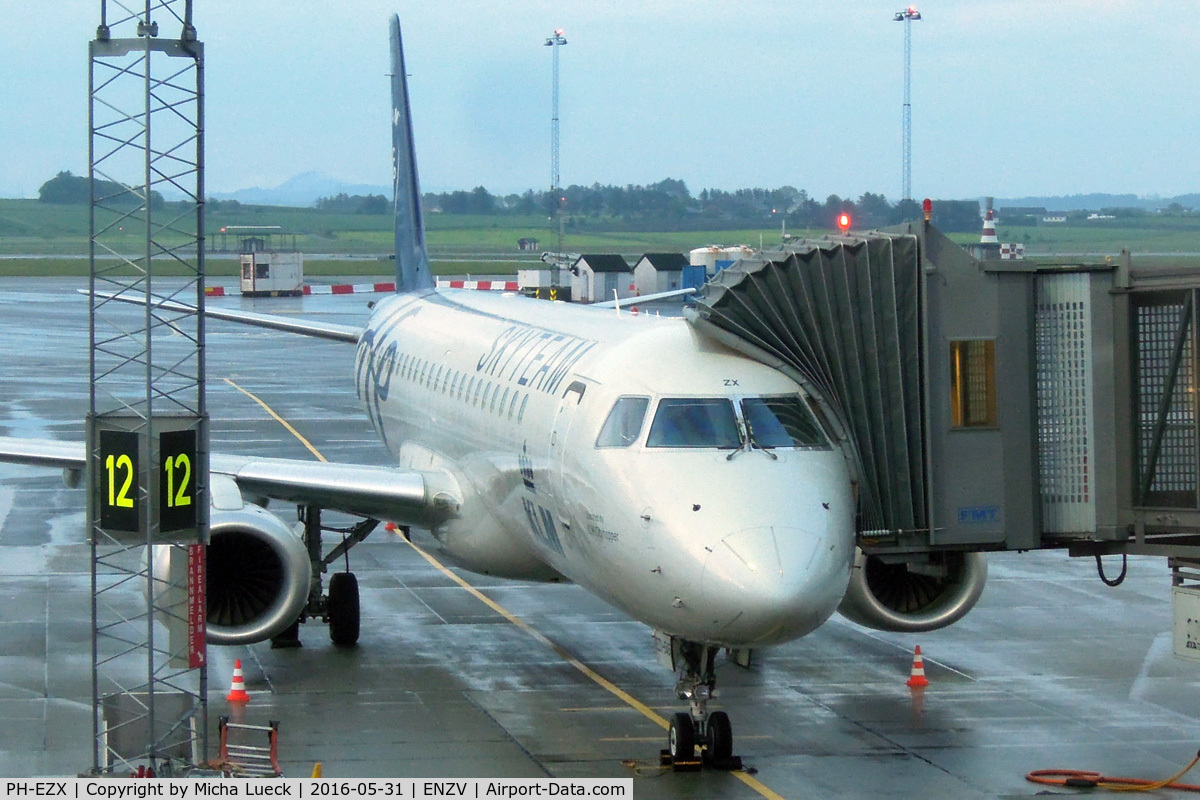 PH-EZX, 2012 Embraer 190LR (ERJ-190-100LR) C/N 19000545, At Sola