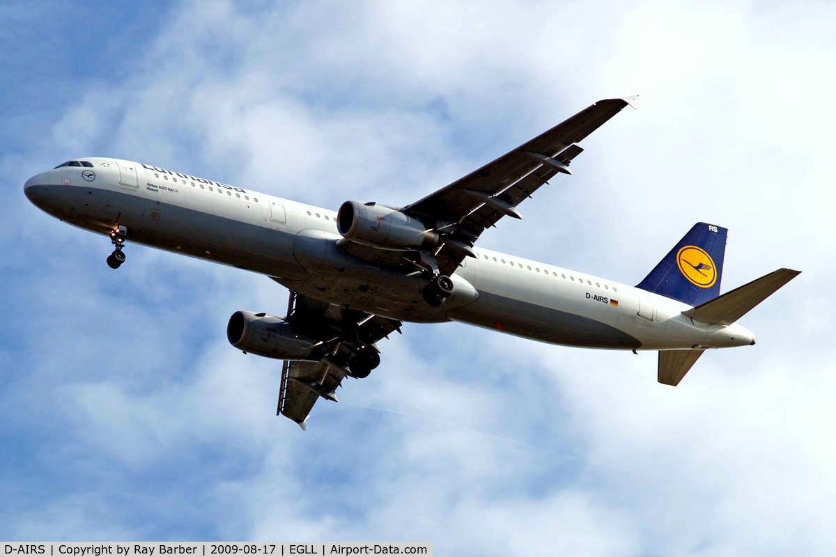 D-AIRS, 1996 Airbus A321-131 C/N 0595, Airbus A321-131 [0595] (Lufthansa) Home~G 17/08/2009. On approach 27R.