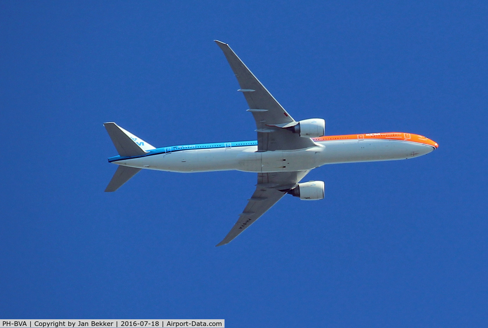 PH-BVA, 2008 Boeing 777-306/ER C/N 35671, Fying on its way to Schiphol over Lelystad