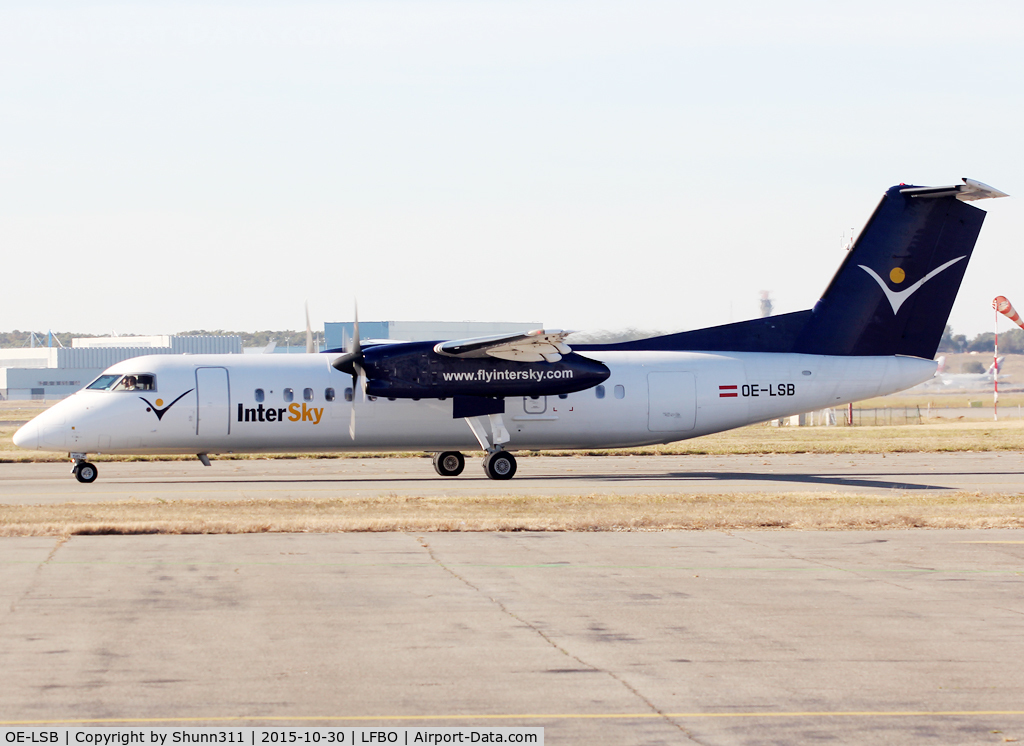 OE-LSB, 1998 De Havilland Canada DHC-8-314Q Dash 8 C/N 525, Taxiing for departure...