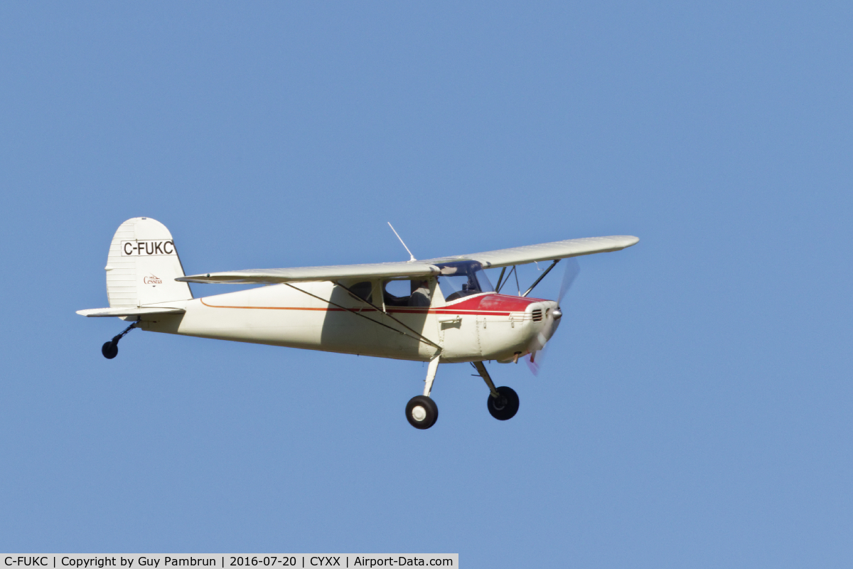 C-FUKC, 1947 Cessna 140 C/N 12301, Landing