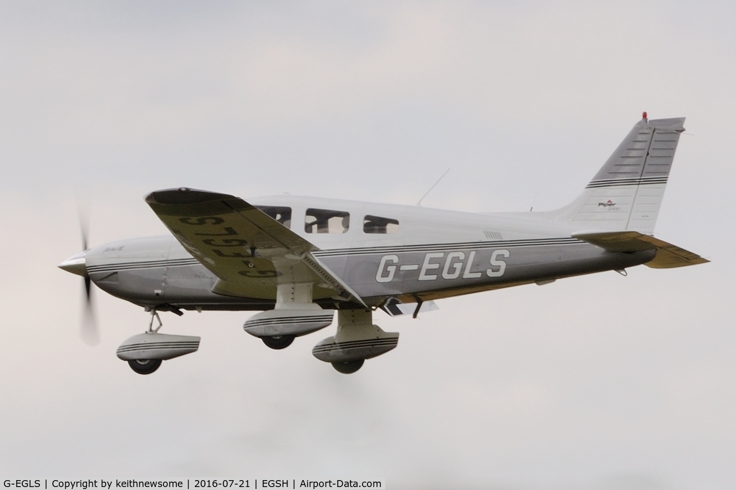 G-EGLS, 2000 Piper PA-28-181 Cherokee Archer III C/N 28-43348, Nice Visitor.