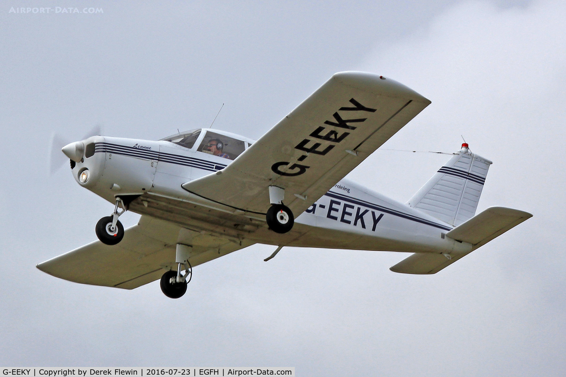 G-EEKY, 1969 Piper PA-28-140 Cherokee C/N 28-25422, Cherokee, Horizon Flight Training St Athan based, previously N8128N, LN-BNX, OY-DFP, seen departing runway 22.