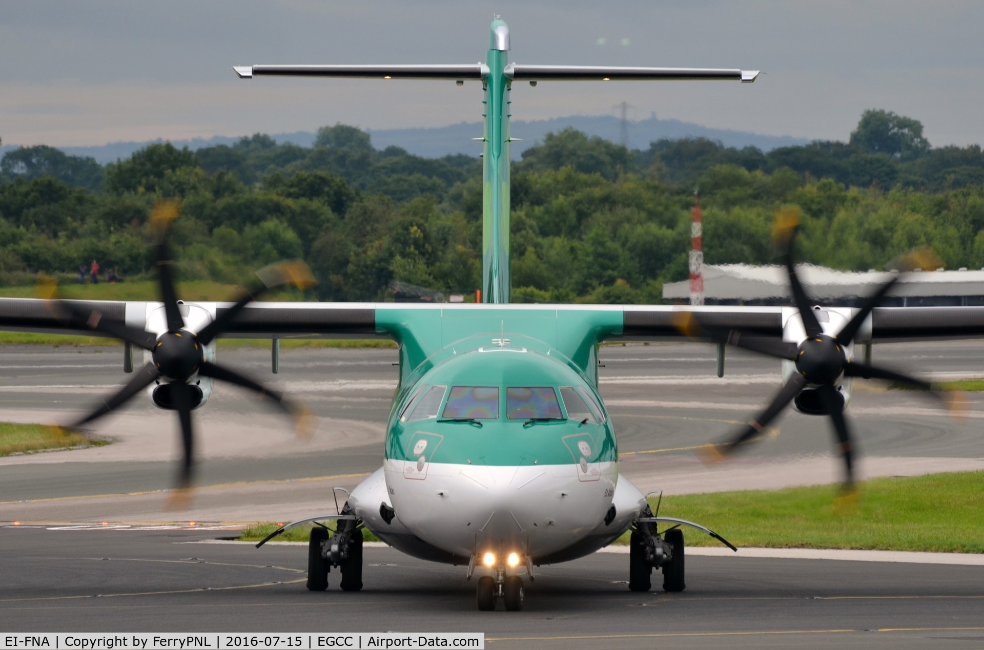 EI-FNA, 2016 ATR 72-212A C/N 1325, ATR72 in profile.