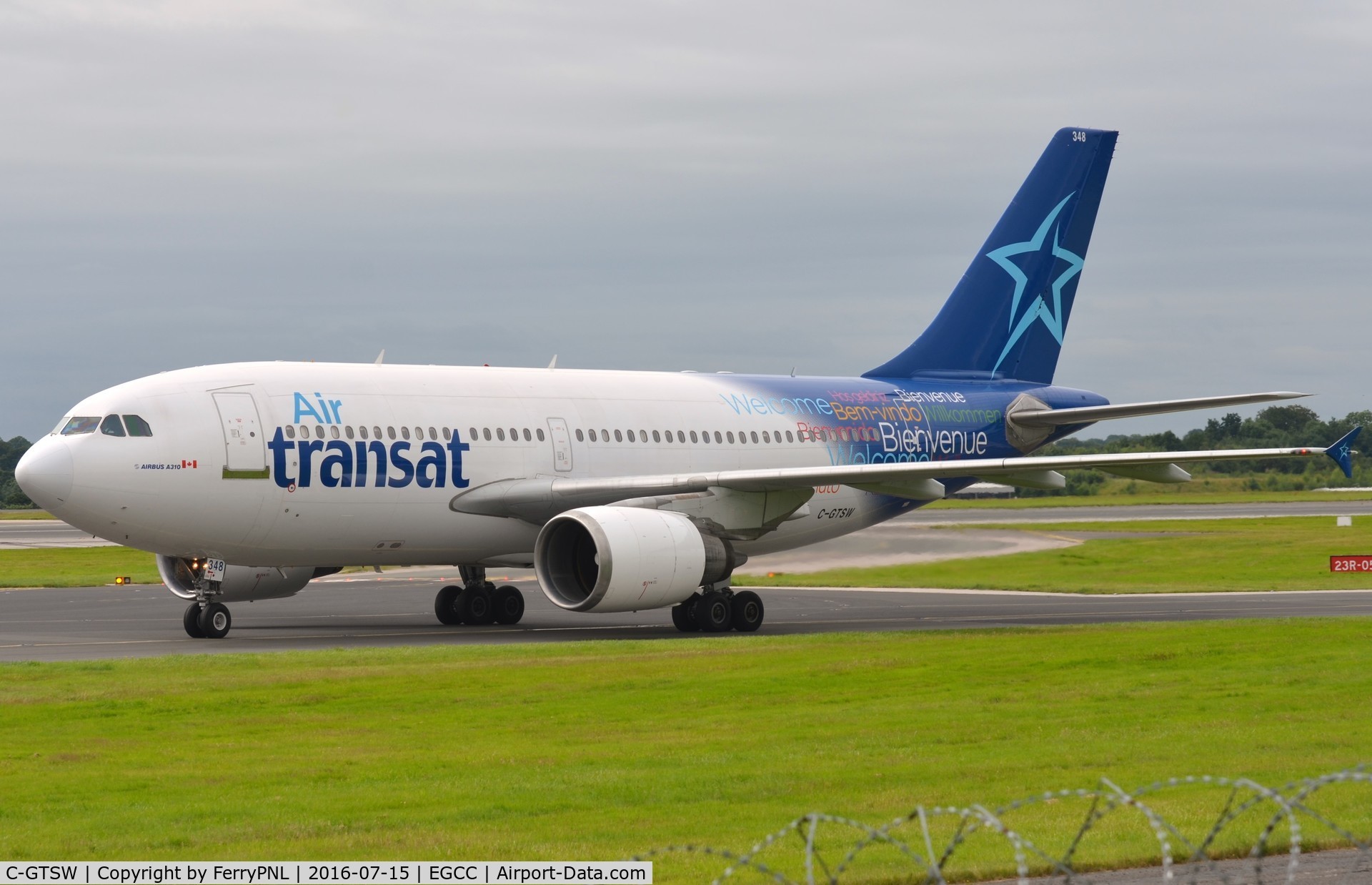 C-GTSW, 1988 Airbus A310-304 C/N 483, AirTransat A310 taxiing to its gate at MAN