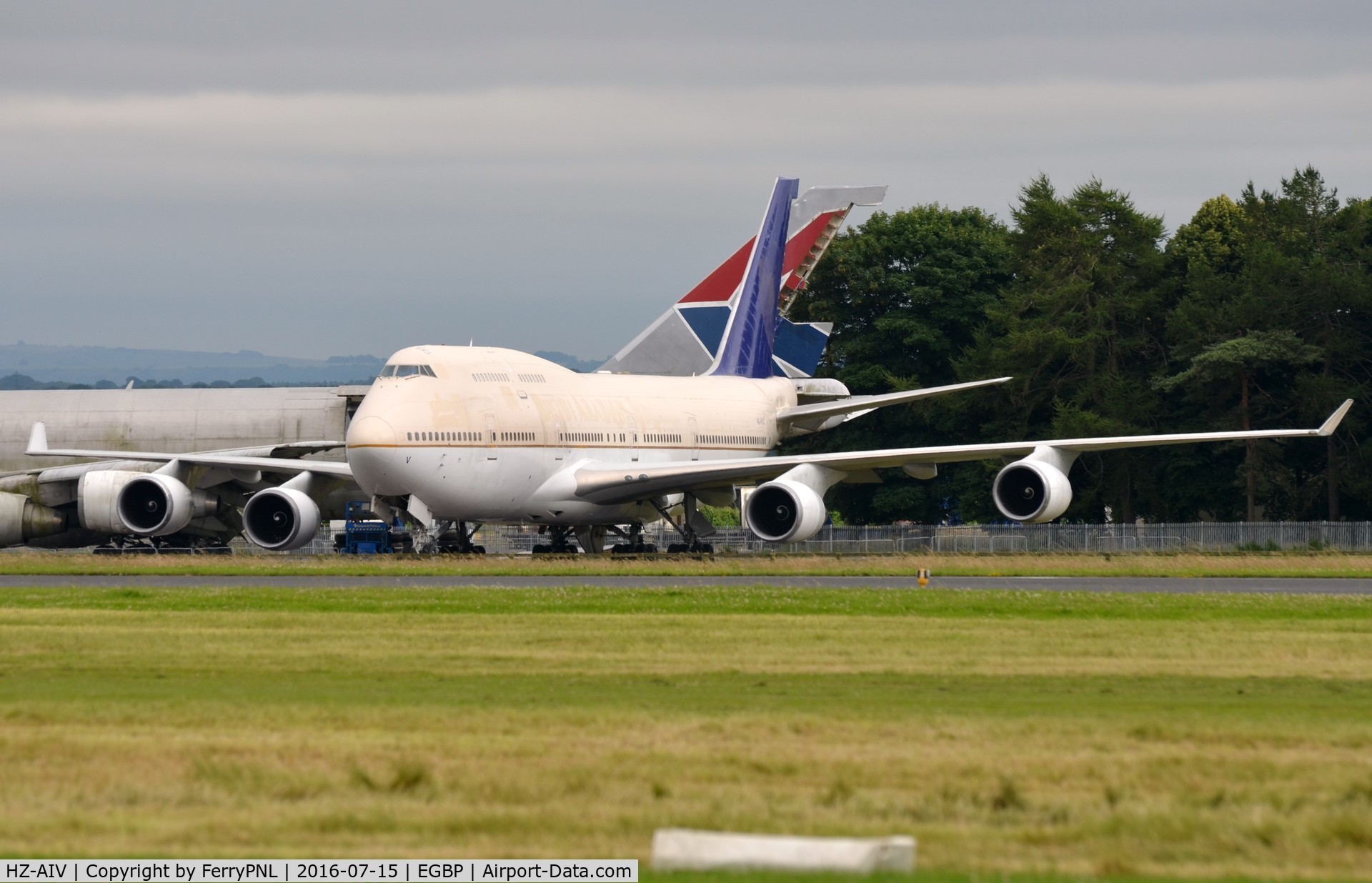 HZ-AIV, 1997 Boeing 747-468 C/N 28339, Saudi B744 resting in Kemble and awaits the axe man.