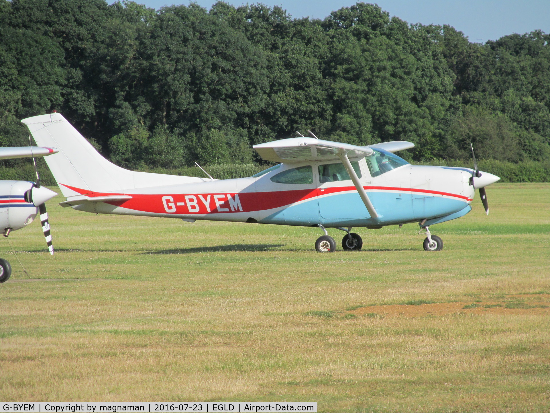 G-BYEM, 1979 Cessna R182 Skylane RG C/N R182-00822, at denham