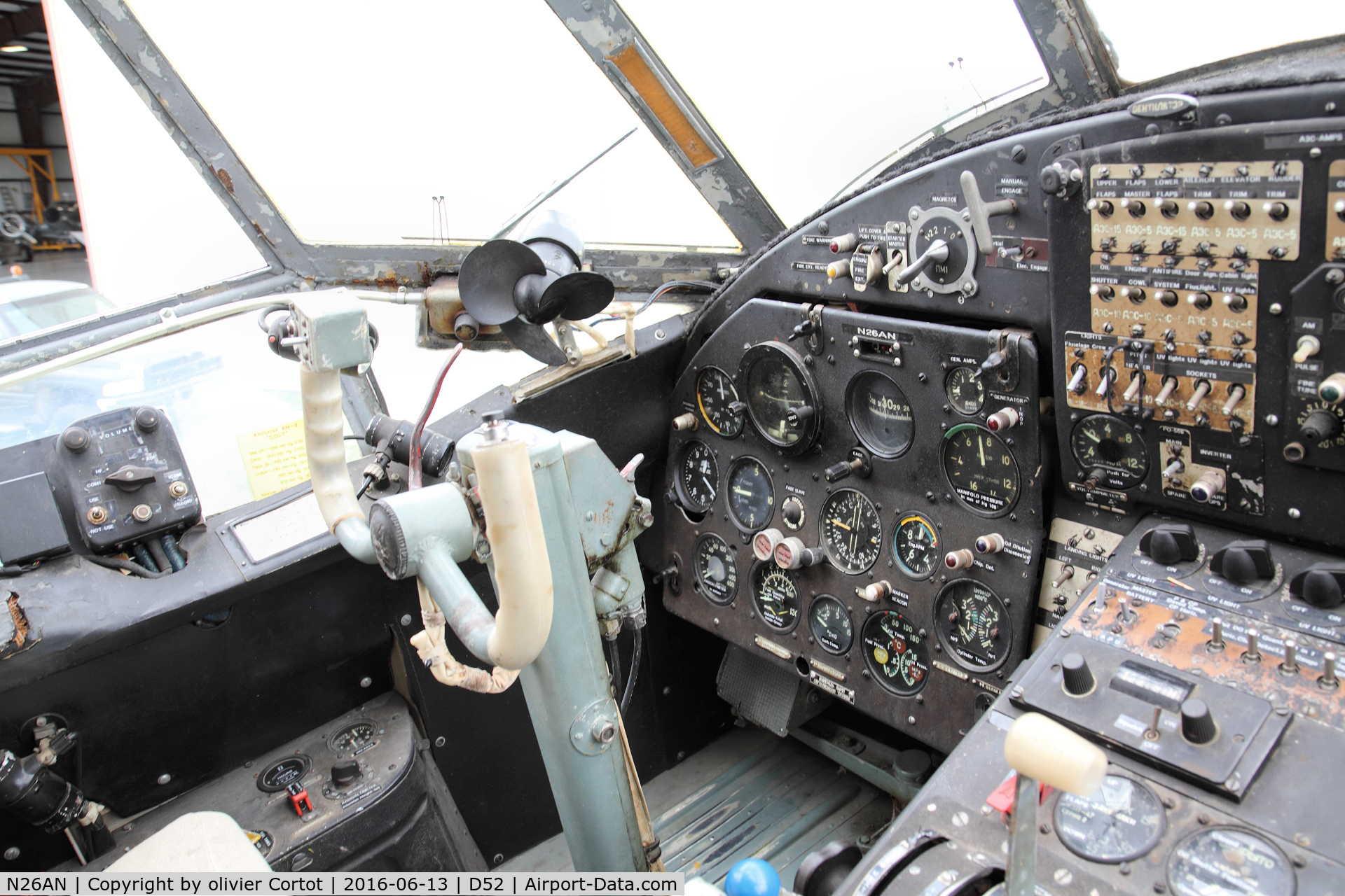 N26AN, 1987 Antonov (PZL-Mielec) An-2R C/N 1G226-56, cockpit view