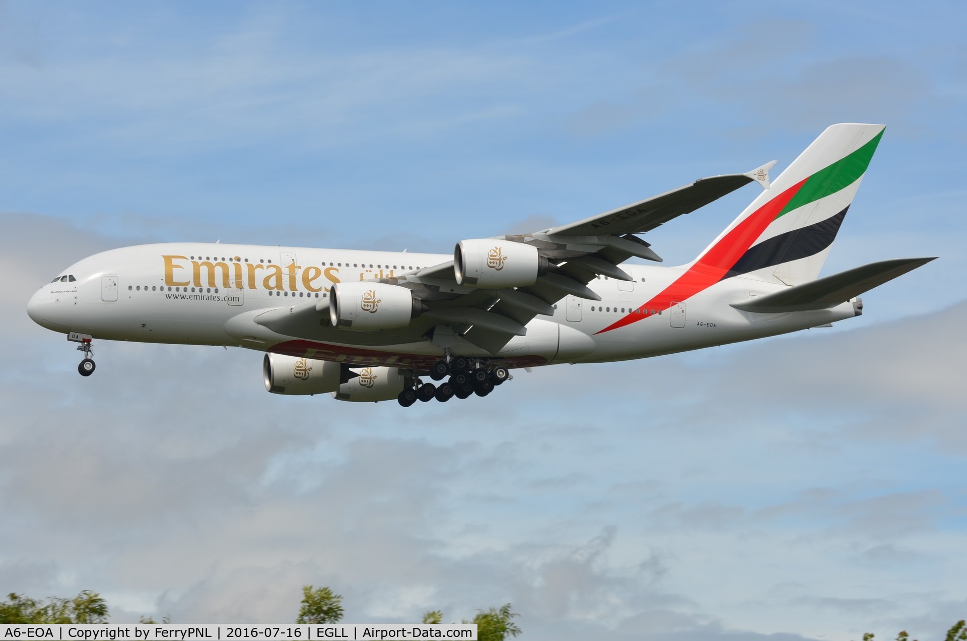 A6-EOA, 2014 Airbus A380-861 C/N 159, Emirates A388 arriving in London
