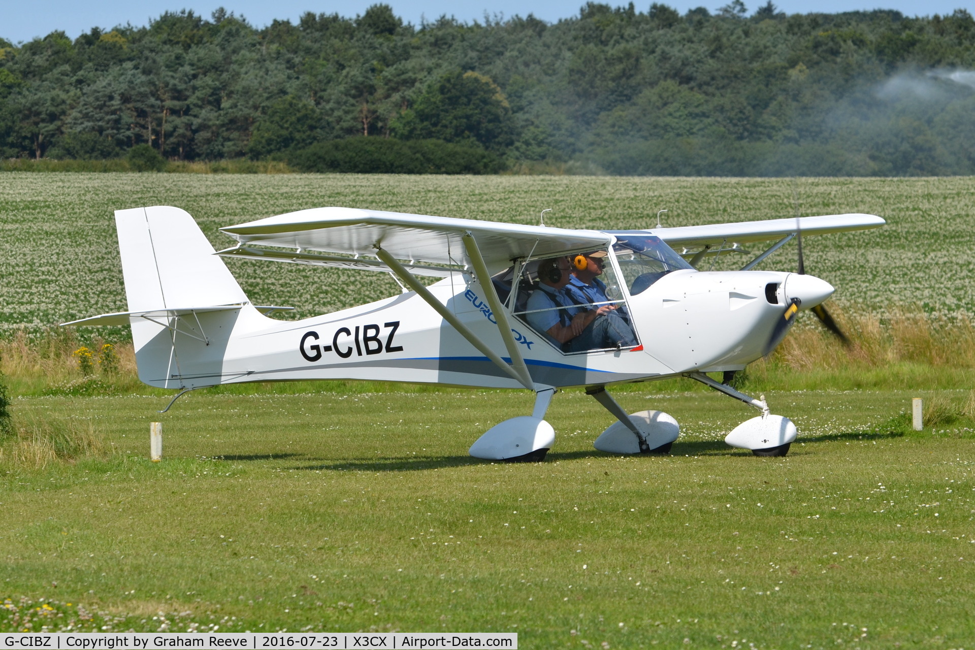 G-CIBZ, 2013 Eurofox 912S C/N BMAA/HB/642, About to depart from Northrepps.