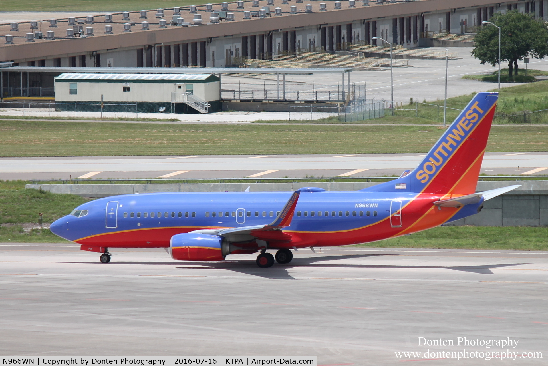 N966WN, 2011 Boeing 737-7H4 C/N 36966, Southwest Flight 5961 (N966WN) departs Tampa International Airport enroute to Pittsburgh International Airport