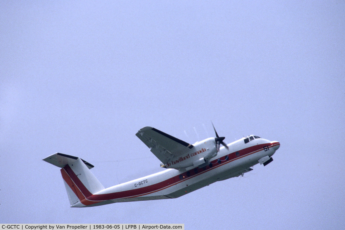 C-GCTC, 1980 De Havilland Canada DHC-5D Buffalo C/N 103, De Havilland Canada DHC-5D Buffalo steep take off at Le Bourget 1983