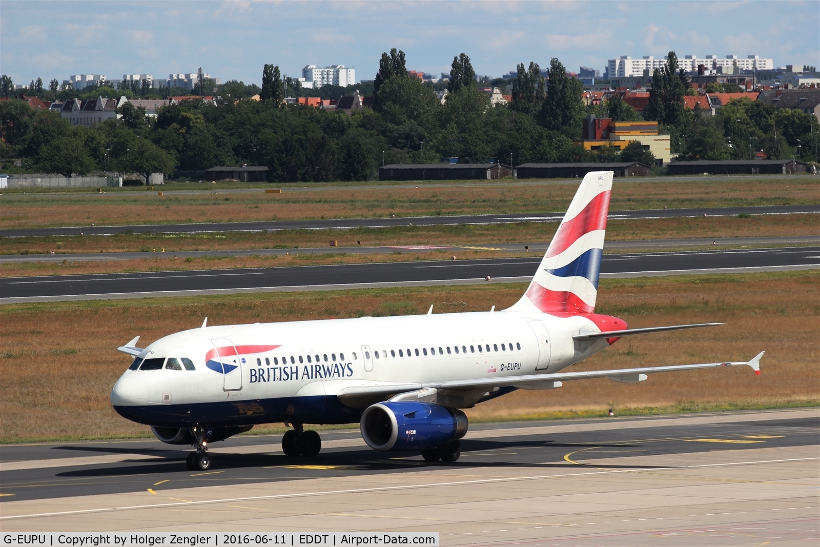 G-EUPU, 2000 Airbus A319-131 C/N 1384, TXL waving good bye tour no.4 since 2011