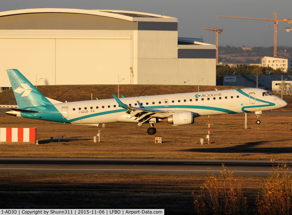 I-ADJO, 2009 Embraer 195LR (ERJ-190-200LR) C/N 19000280, Landing rwy 14R