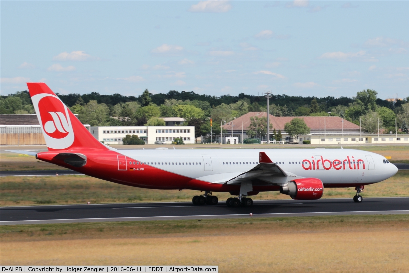D-ALPB, 2001 Airbus A330-223 C/N 432, TXL waving good bye tour no.4 since 2011