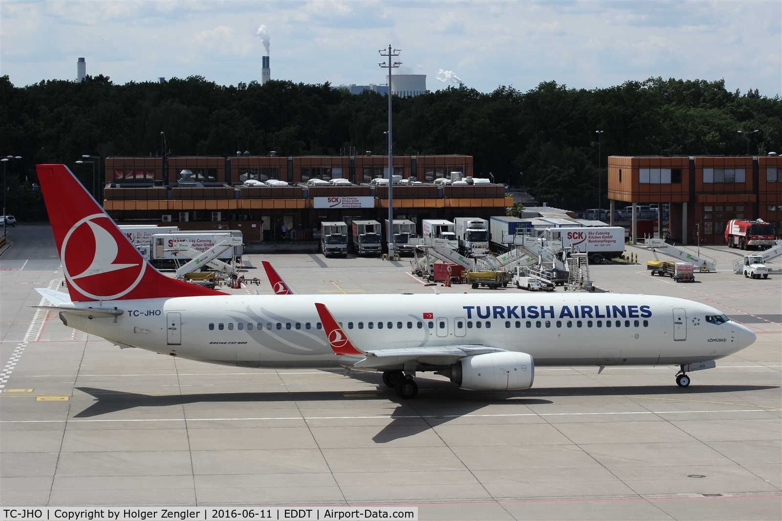TC-JHO, 2013 Boeing 737-8F2 C/N 40987, TXL waving good bye tour no.4 since 2011