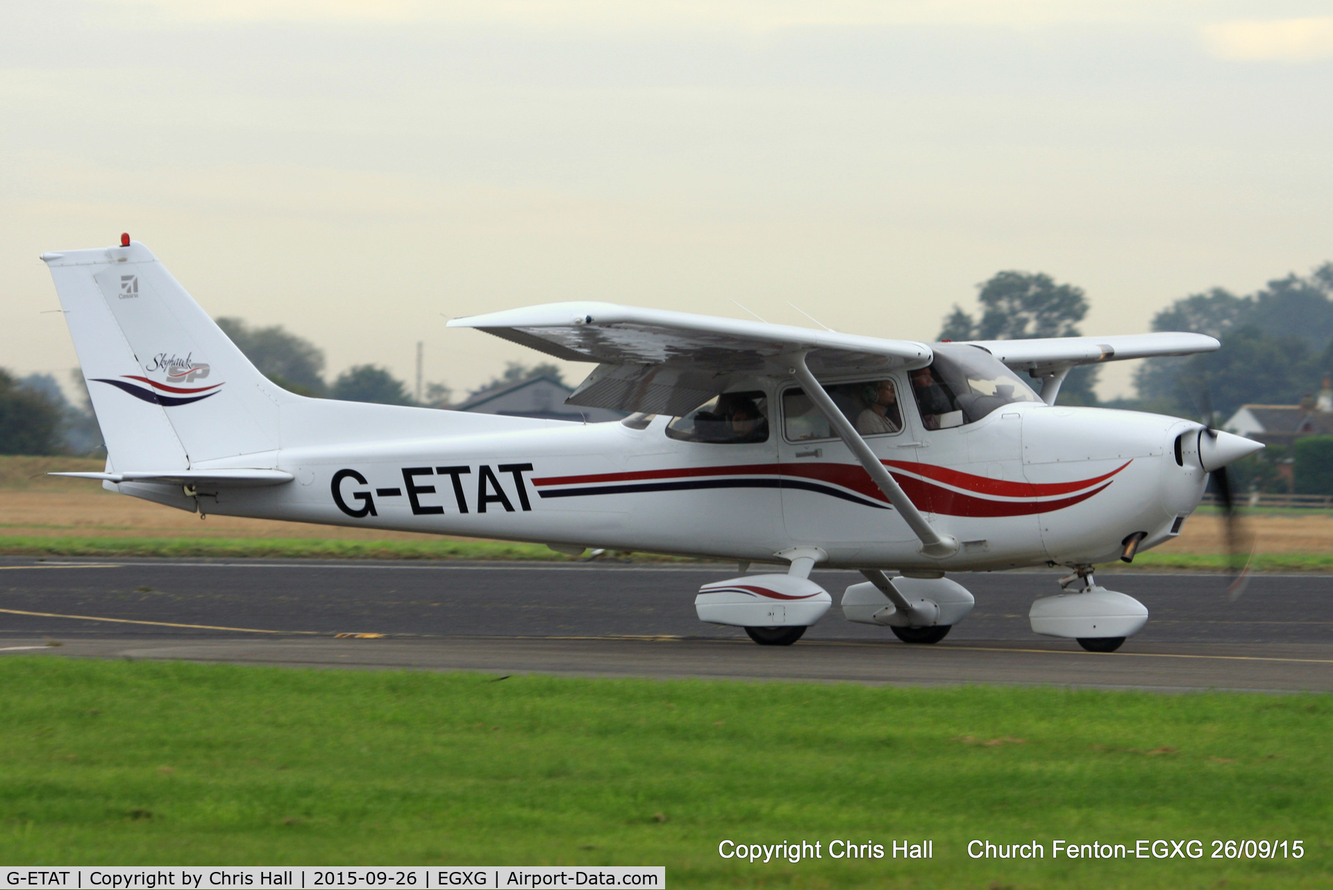 G-ETAT, 2000 Cessna 172S Skyhawk SP C/N 172S8674, at the Yorkshire Airshow