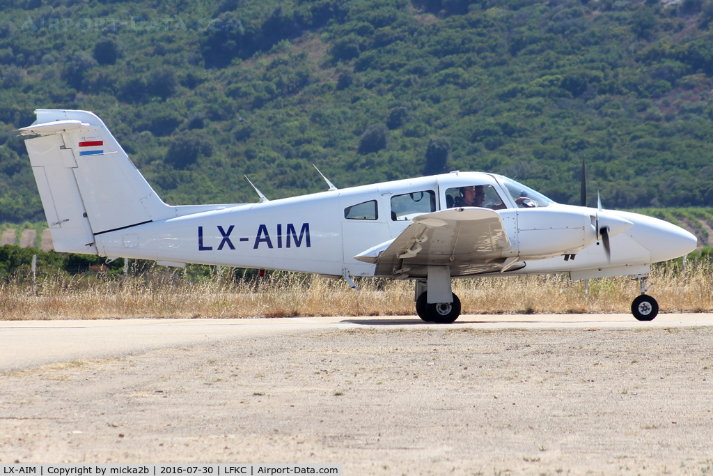 LX-AIM, 1979 Piper PA-44-180 Seminole C/N 44-7995207, Taxiing
