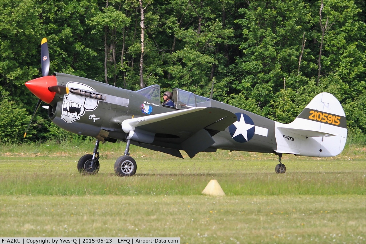 F-AZKU, 1942 Curtiss P-40N Warhawk C/N 29677, Curtiss P-40N Warhawk, Landing rwy 28, La Ferté-Alais (LFFQ) Air show 2015