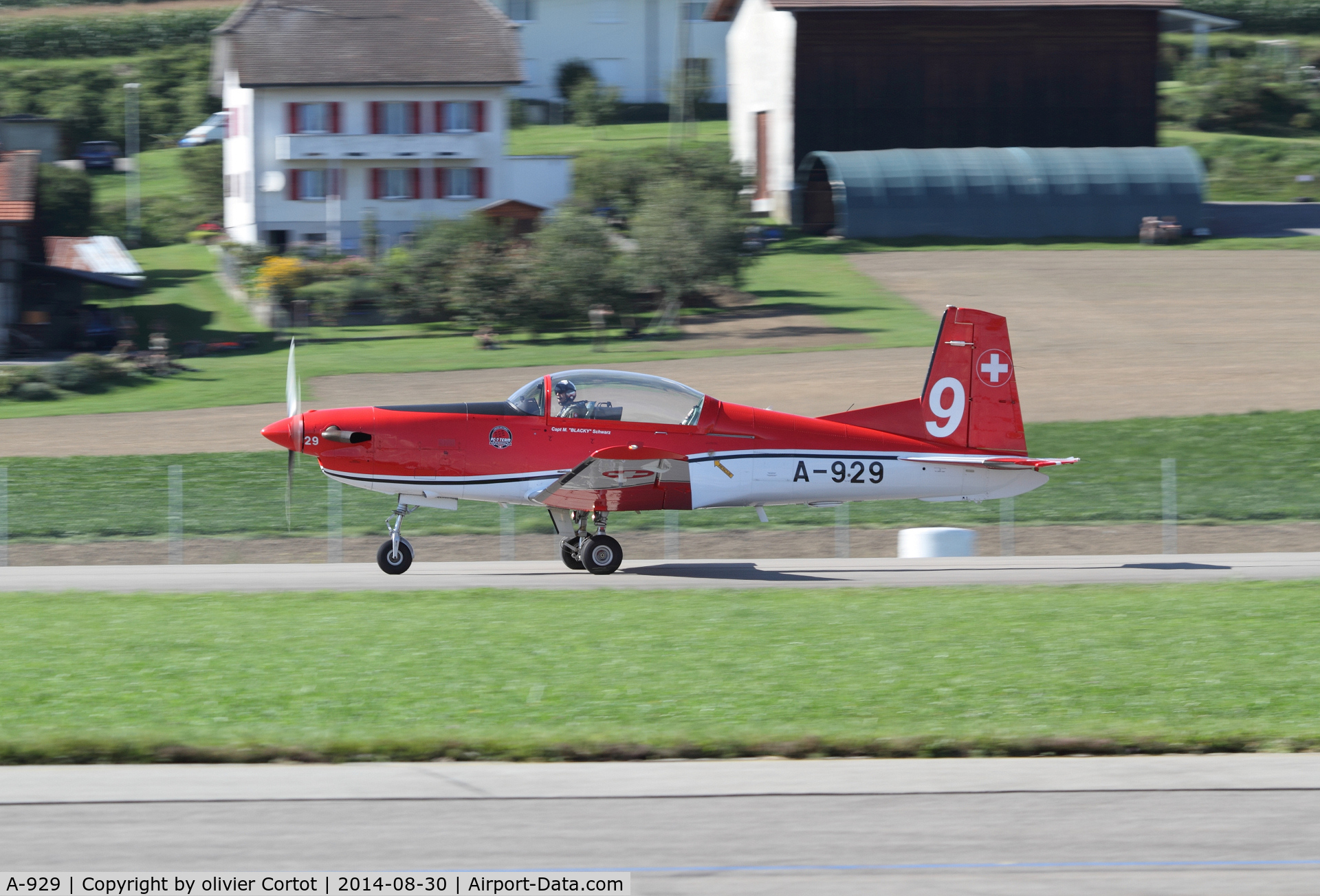 A-929, 1983 Pilatus PC-7 Turbo Trainer C/N 337, landing at payerne AFB
