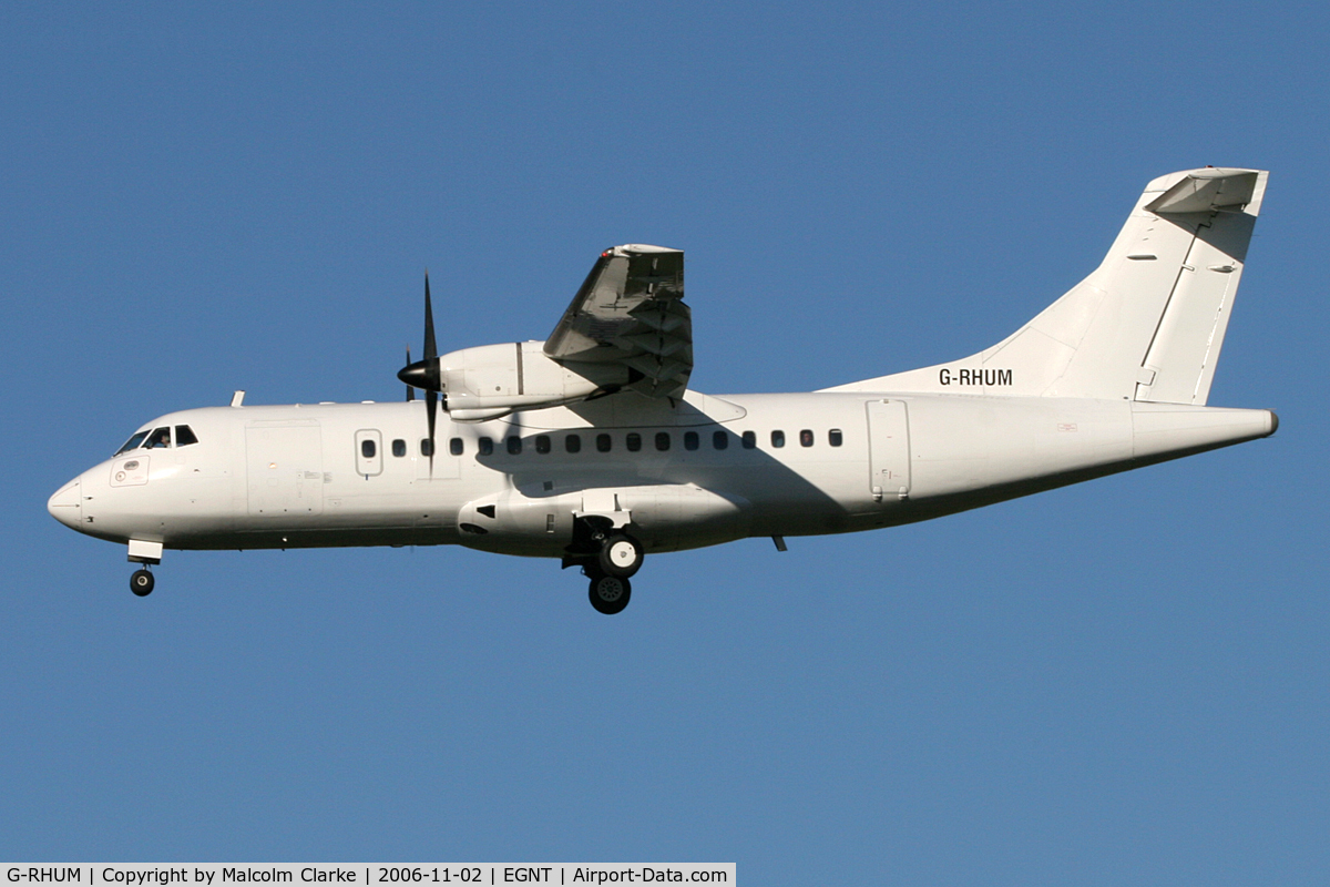 G-RHUM, 1991 ATR 42-300 C/N 238, ATR 42-300 on approach to 25 at Newcastle Airport, November 2nd 2006.