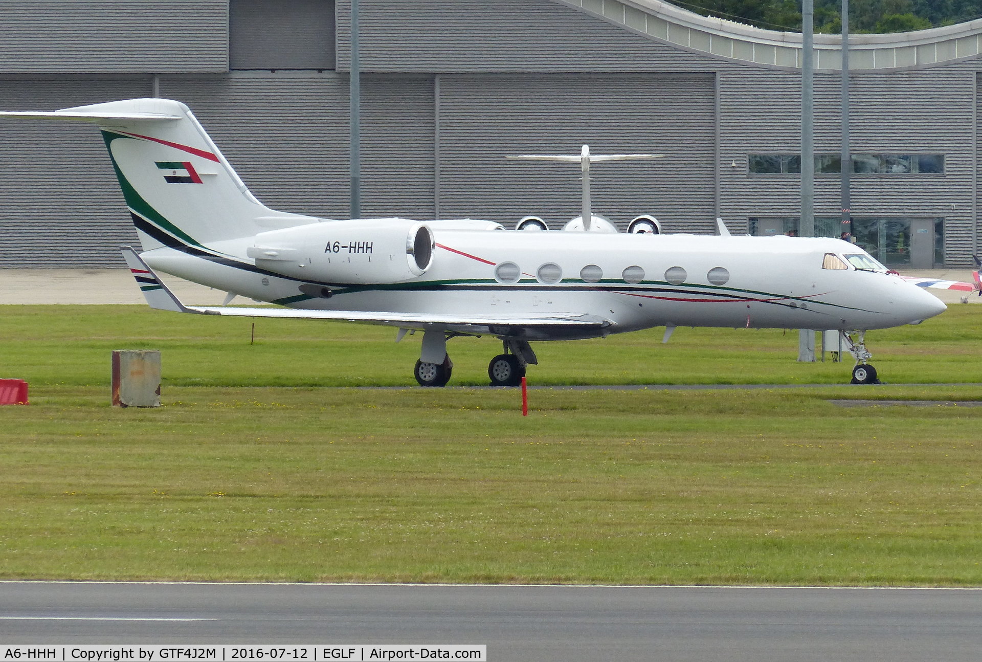 A6-HHH, 2004 Gulfstream Aerospace G-IV (G400) C/N 1531, A6-HHH at Farnborough 12.7.16
