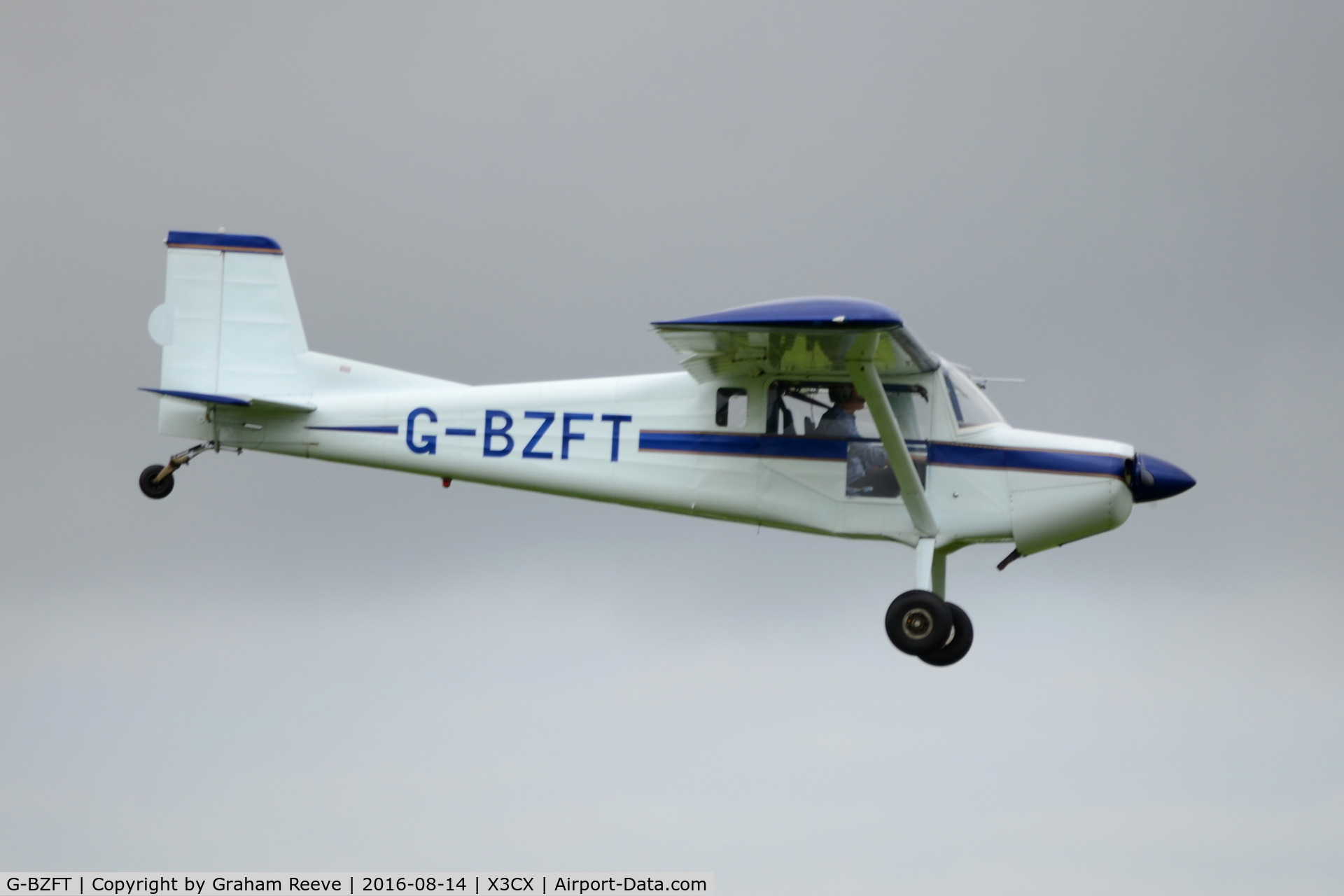 G-BZFT, 2001 Murphy Rebel C/N PFA 232-13224, Landing at Northrepps.