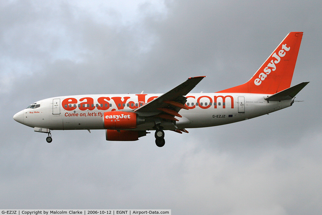 G-EZJZ, 2003 Boeing 737-73V C/N 32421, Boeing 737-73V on approach to 25 at Newcastle Airport, October 12th 2006.