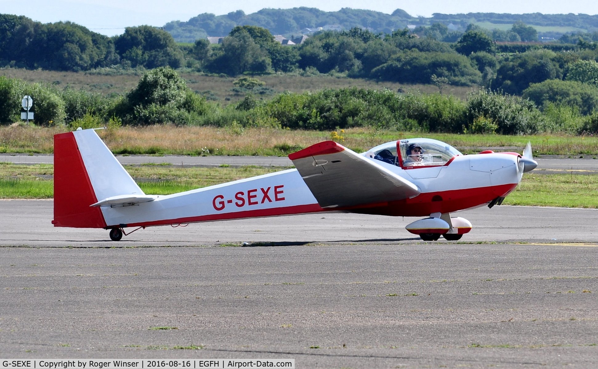 G-SEXE, 1986 Scheibe SF-25C Falke C/N 44396, Visiting Falke.