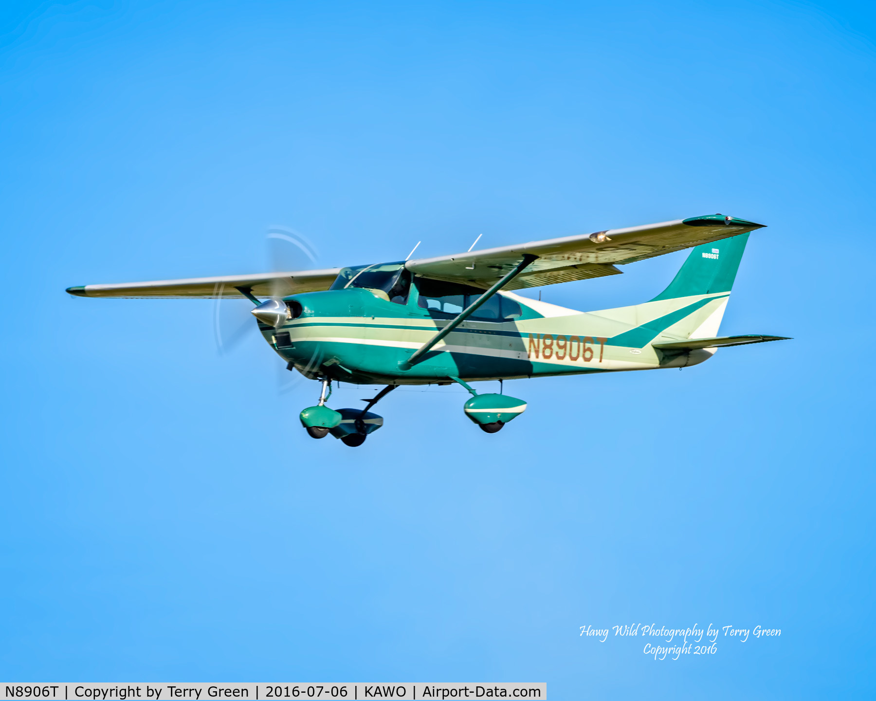 N8906T, 1960 Cessna 182C Skylane C/N 52806, KAWO