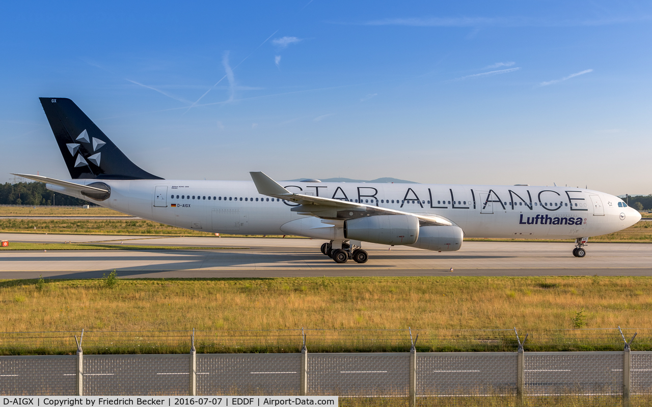 D-AIGX, 2000 Airbus A340-313X C/N 354, taxying to the gate