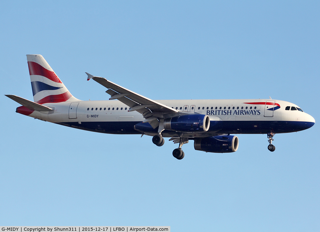 G-MIDY, 1999 Airbus A320-232 C/N 1014, Landing rwy 14R