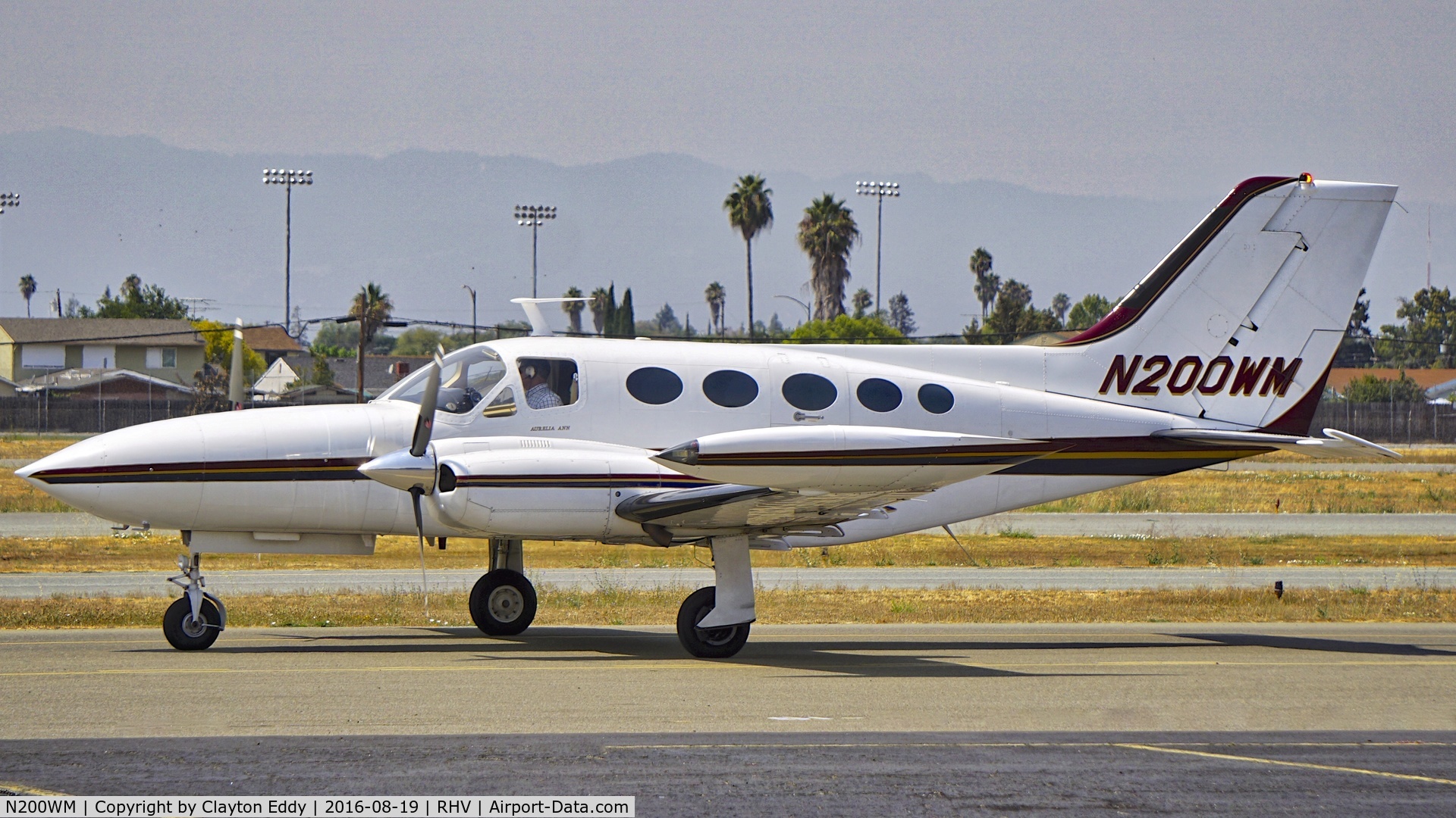 N200WM, 1972 Cessna 421B Golden Eagle C/N 421B0332, Golden Eagle N200WM taxiing at Reid Hillview Airport in California. 2016.