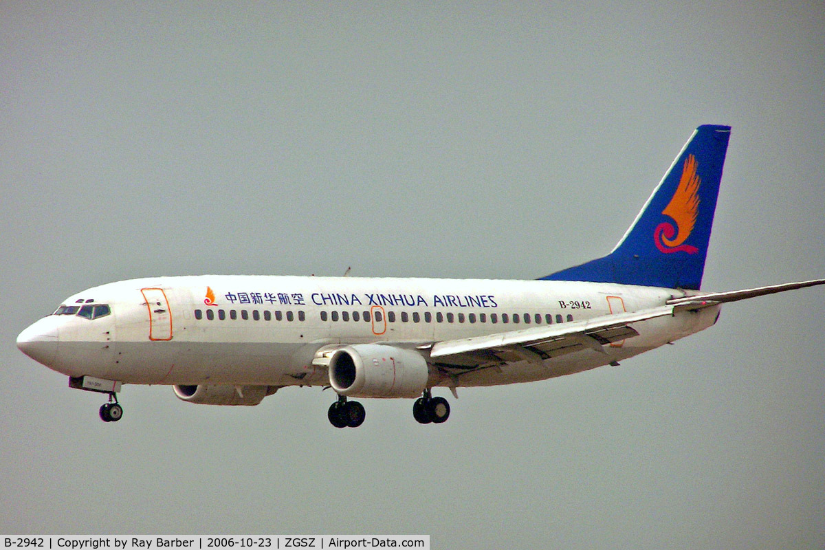 B-2942, 1993 Boeing 737-332 C/N 25997, Boeing 737-332 [25997] (China Xinhua Airlines) Shenzhen-Baoan~B 22/10/2006
