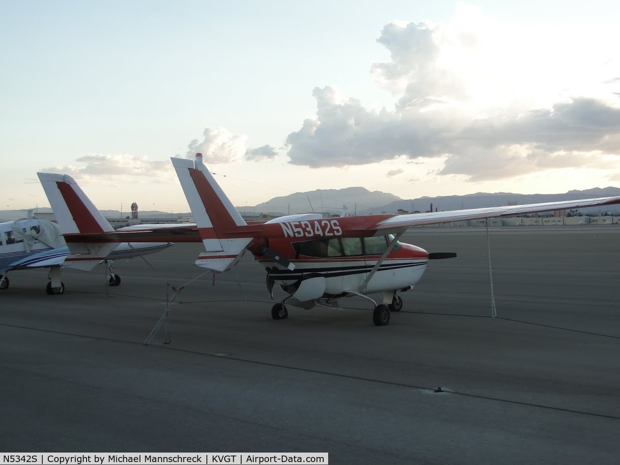 N5342S, 1966 Cessna 337A Super Skymaster C/N 337-0442, Abandoned on the North las vegas Airport
