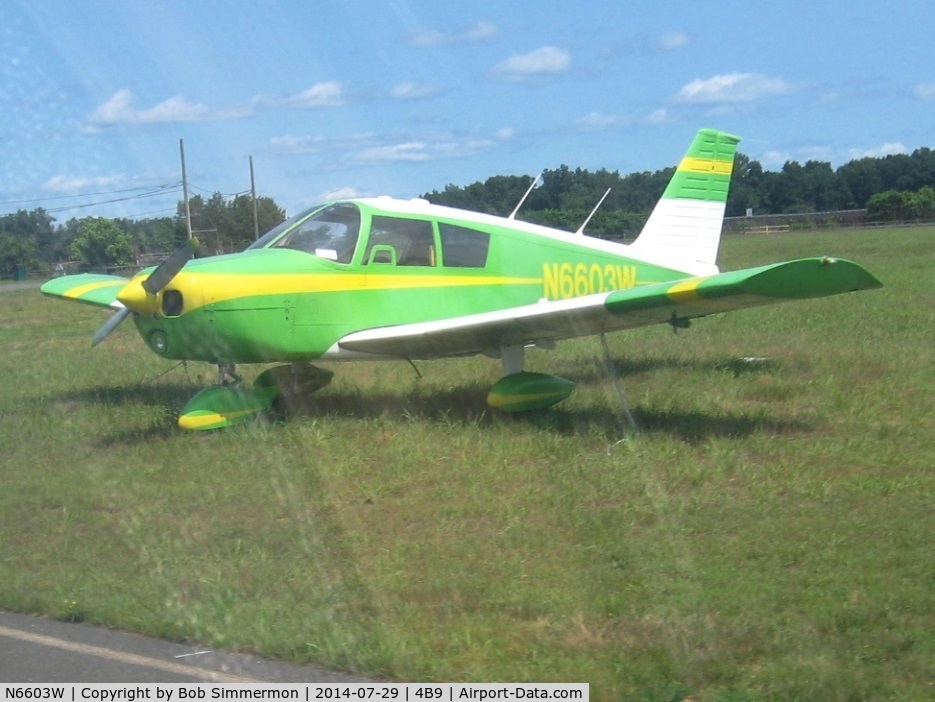 N6603W, 1965 Piper PA-28-140 C/N 28-21276, Tied down at Simsbury, CT