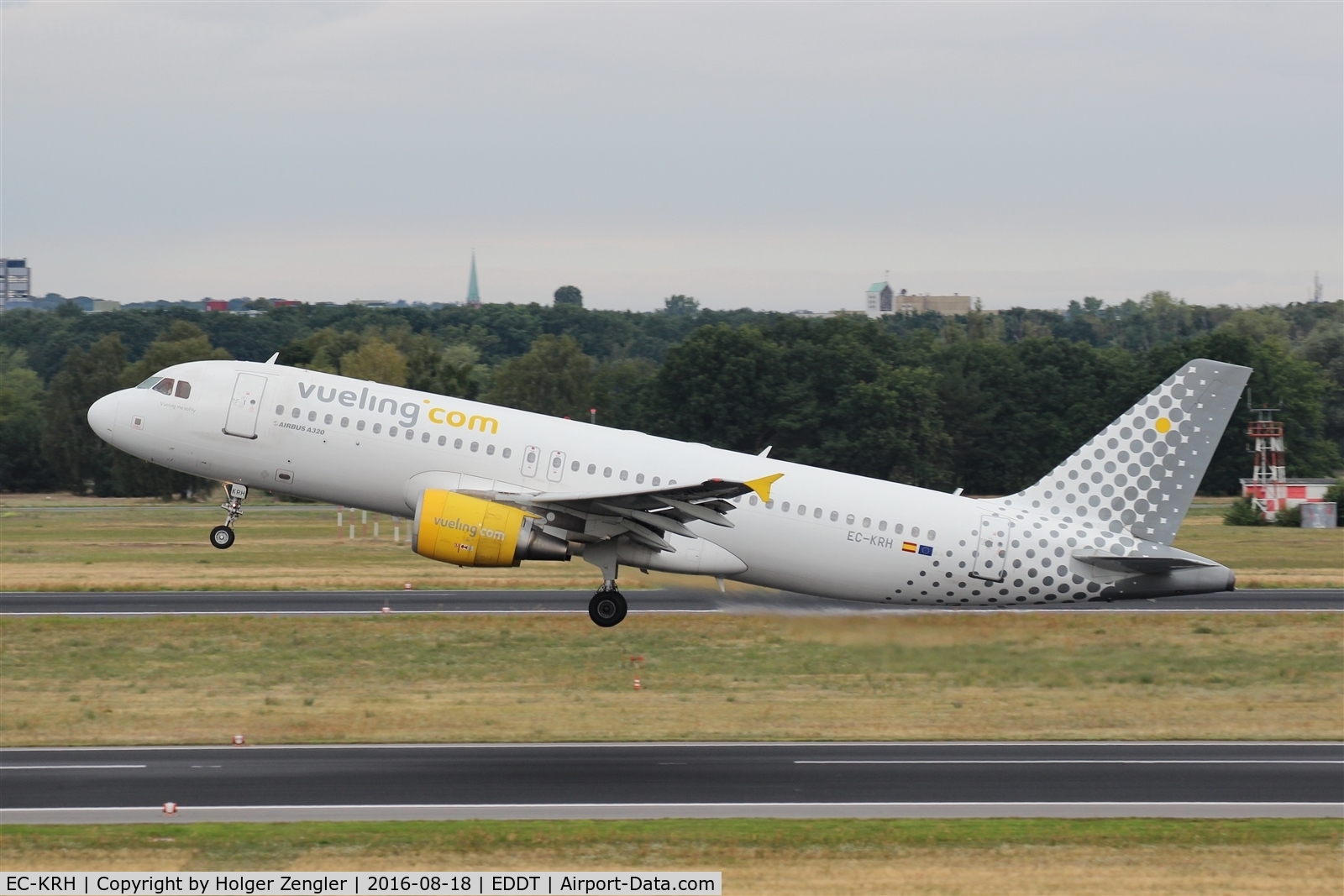 EC-KRH, 2008 Airbus A320-214 C/N 3529, Destination is BCN....