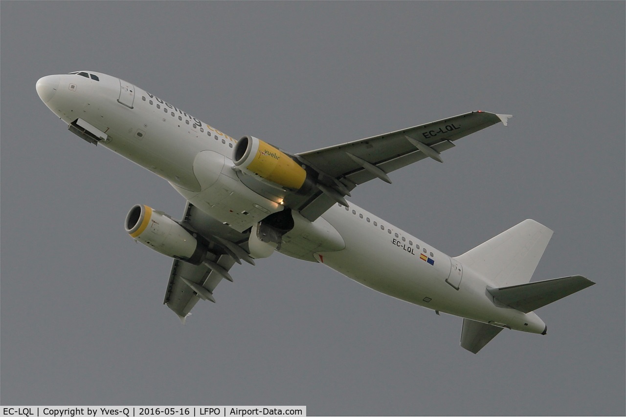 EC-LQL, 2002 Airbus A320-232 C/N 1749, Airbus A320-232, Take off rwy 24, Paris-Orly airport (LFPO-ORY)