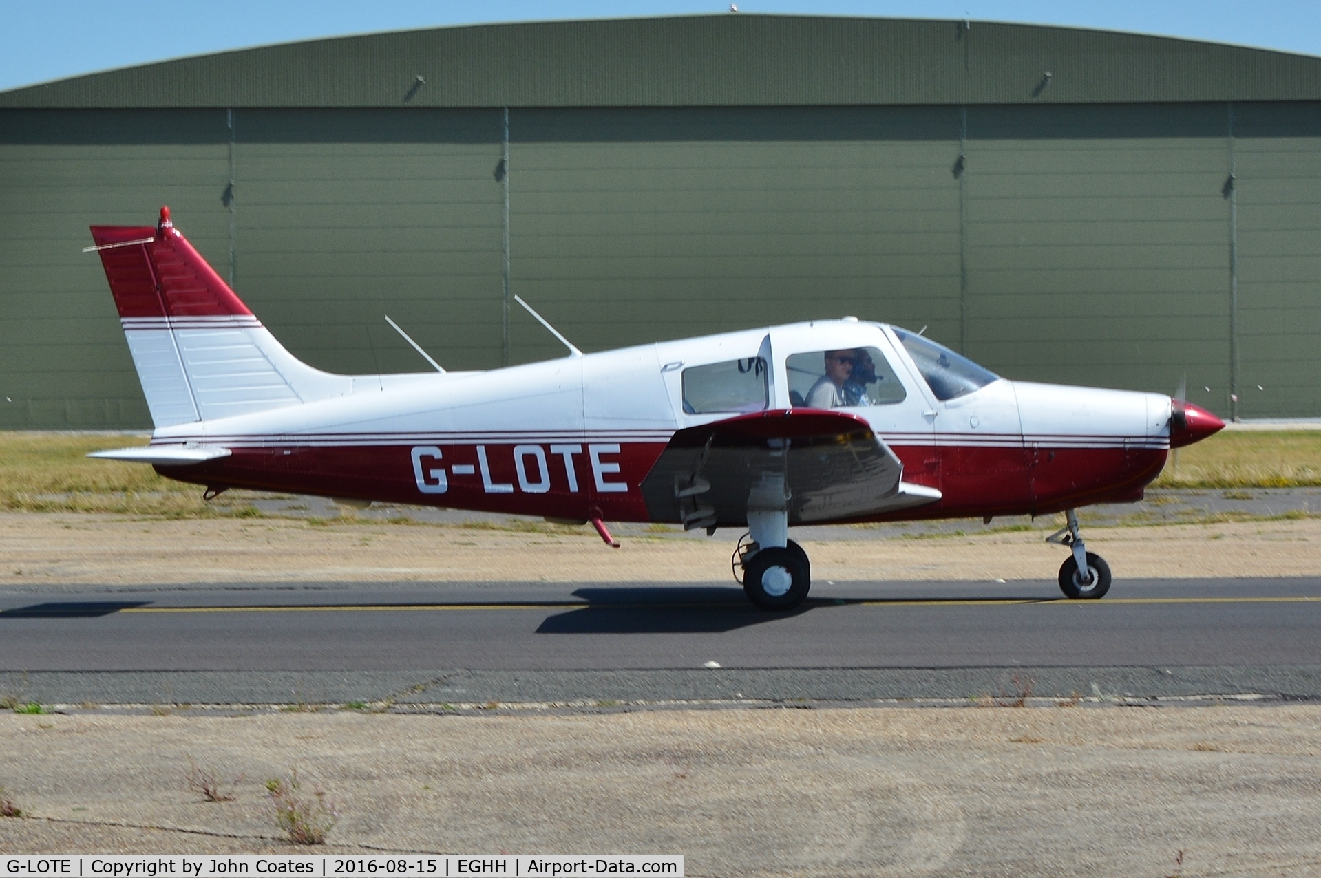 G-LOTE, 1989 Piper PA-28-161 Cadet C/N 2841089, Resident departing
