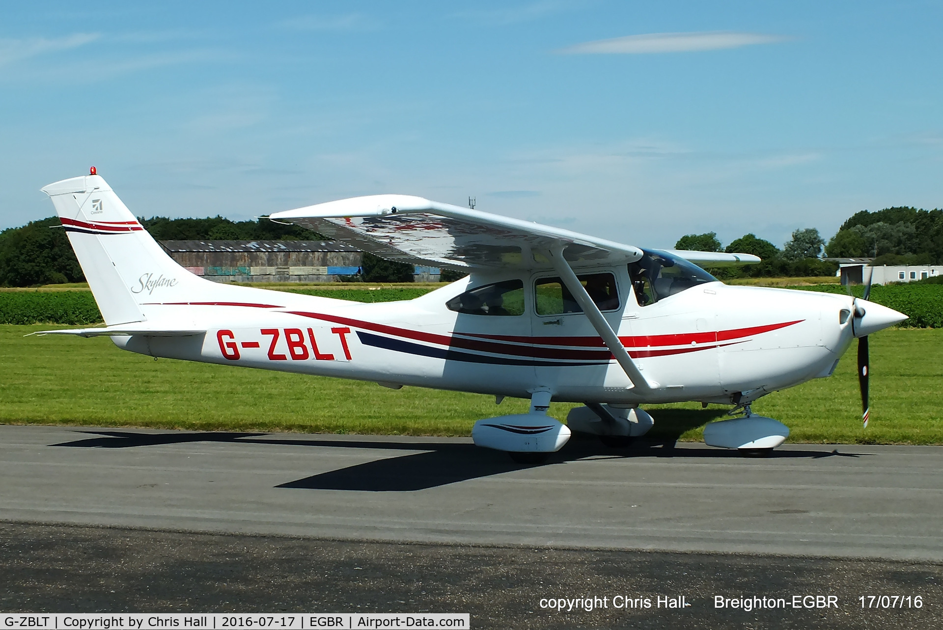 G-ZBLT, 2000 Cessna 182S Skylane C/N 18280910, at Breighton's Summer Fly-in