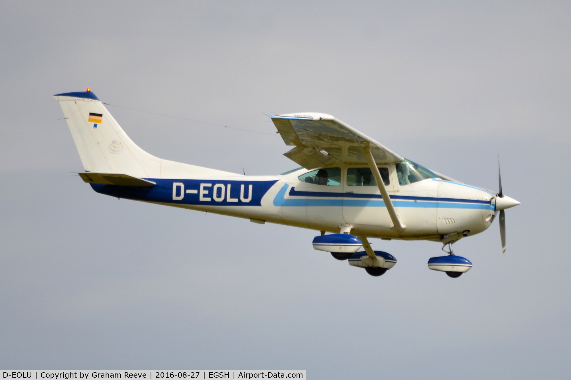 D-EOLU, 1988 Cessna F182Q C/N F18200086, Landing at Norwich.