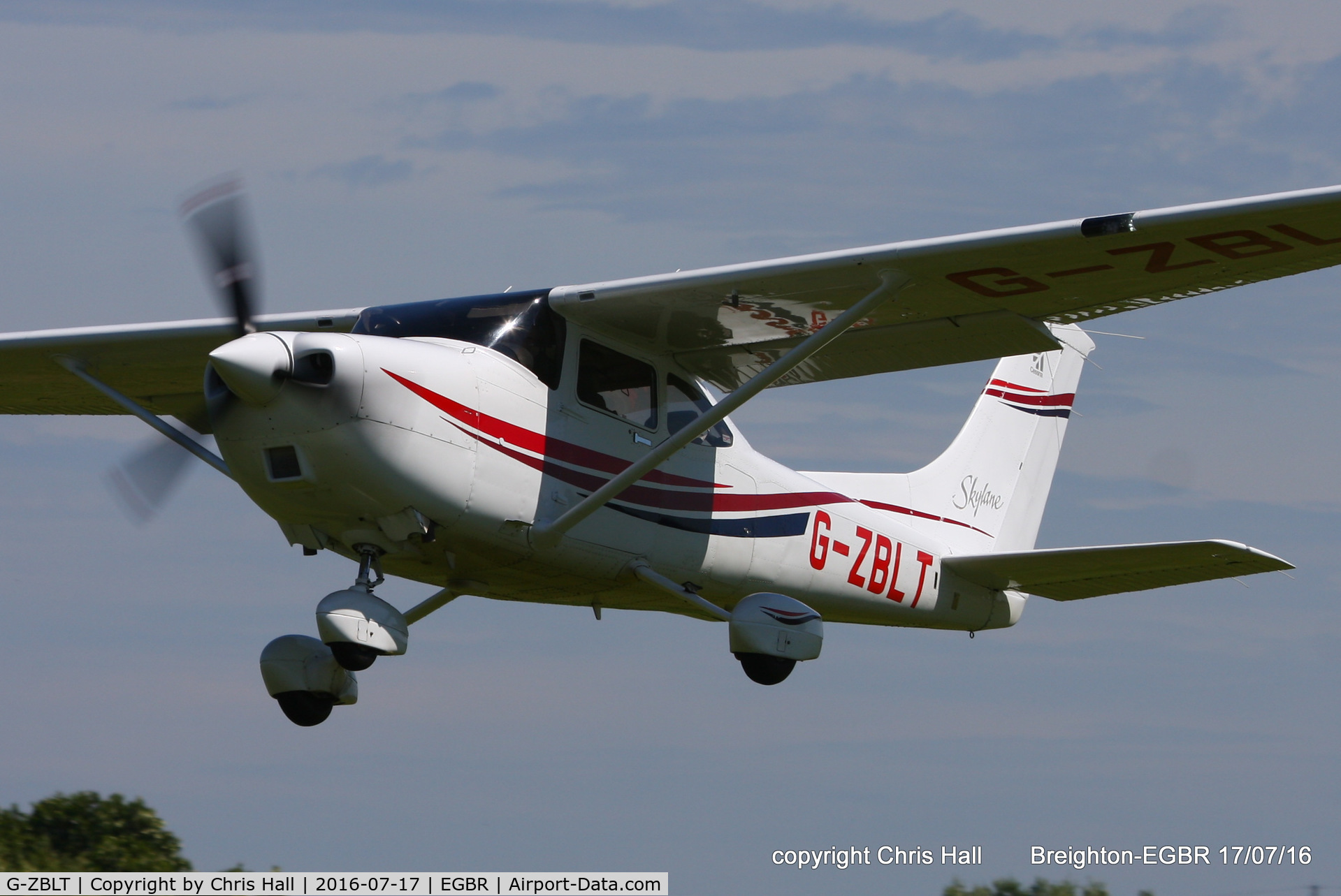 G-ZBLT, 2000 Cessna 182S Skylane C/N 18280910, at Breighton's Summer fly in