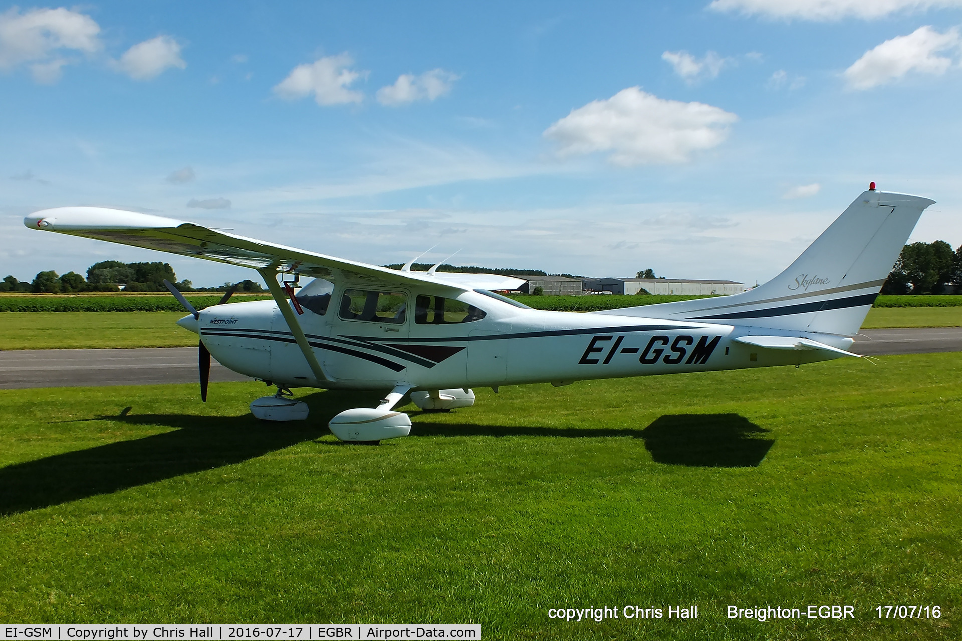 EI-GSM, 1998 Cessna 182S Skylane C/N 18280188, at Breighton's Summer fly in