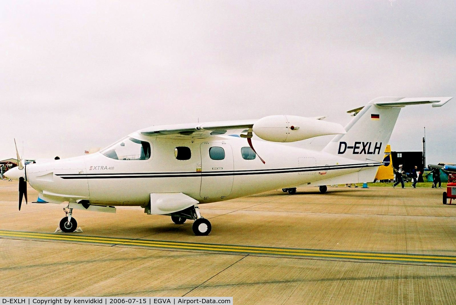 D-EXLH, 2000 Extra EA-400 C/N 06, Extra demonstrator on static display at RIAT.