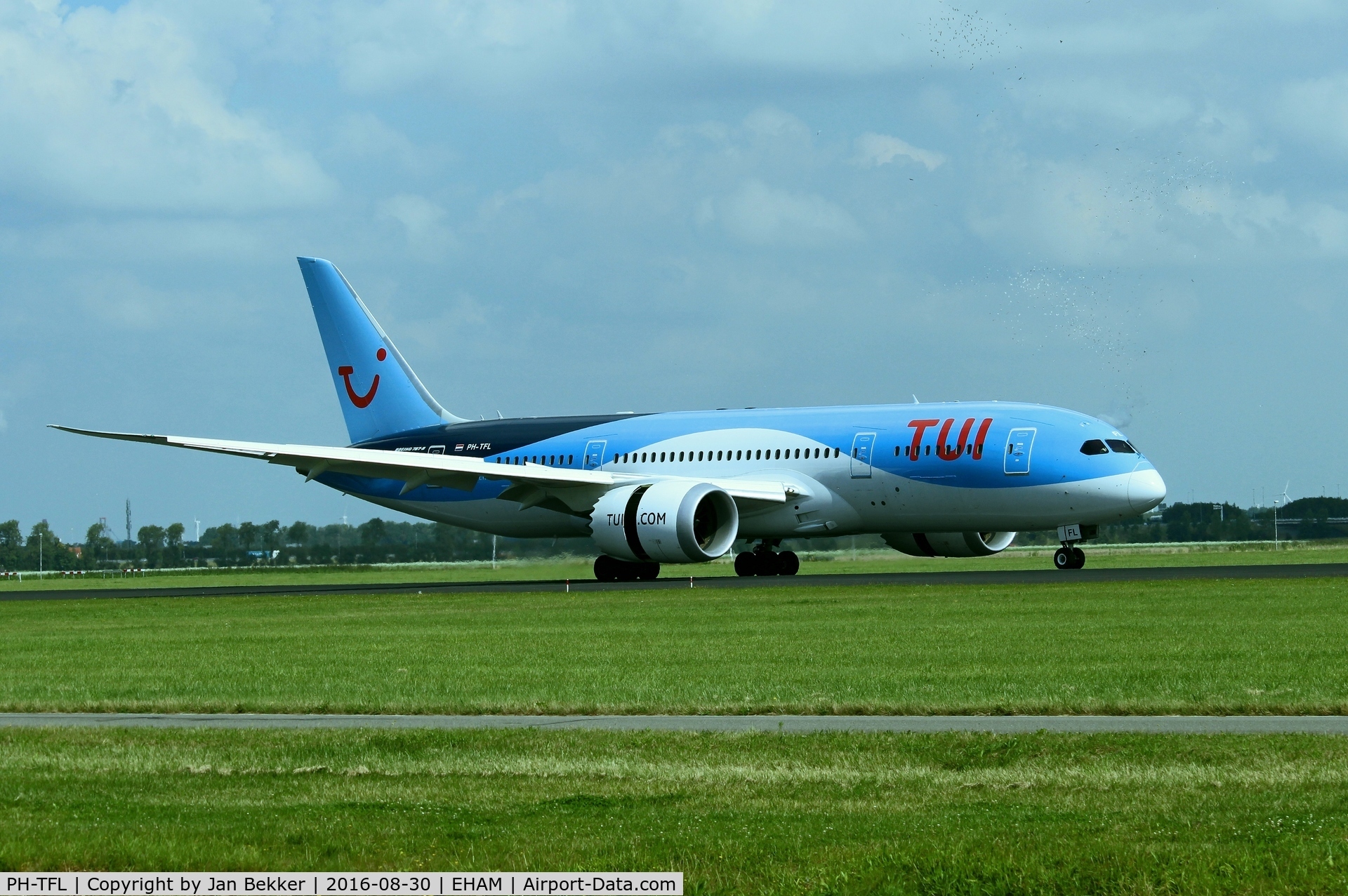 PH-TFL, 2014 Boeing 787-8 Dreamliner Dreamliner C/N 37228, Schiphol, Amsterdam, Polderbaan