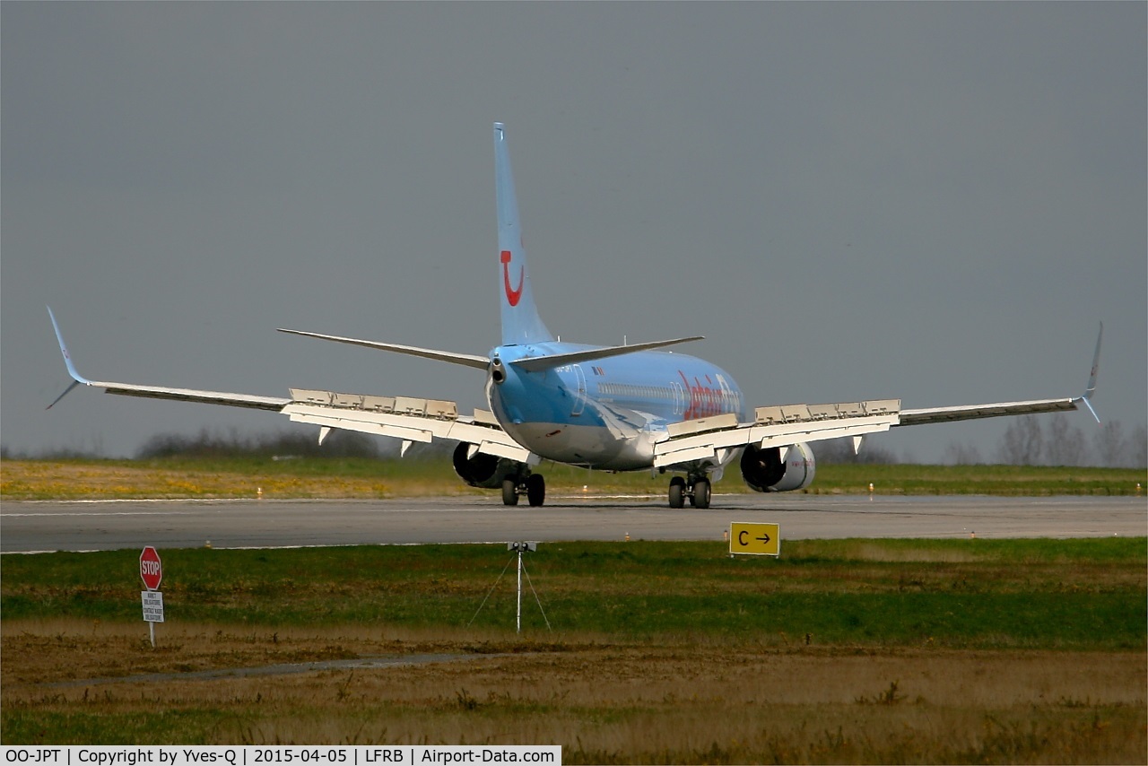 OO-JPT, 2007 Boeing 737-8K5 C/N 34691, Boeing 737-8K5, Reverse thrust max landing rwy 07R, Brest-Bretagne airport (LFRB-BES)