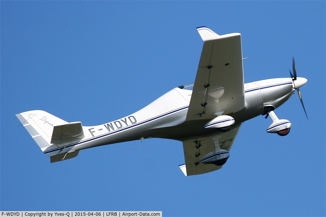 F-WDYD, 2000 Aerospool WT-9 Dynamic C/N DY377/2000, Aerospool WT-9 Dynamic, Take off rwy 07R, Brest-Bretagne airport (LFRB-BES)