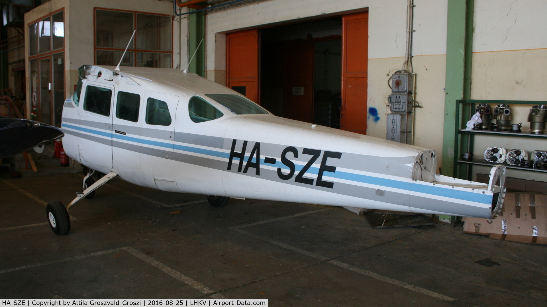 HA-SZE, Cessna 210F Centurion C/N 21058748, Kaposújlak Airport, Hungary